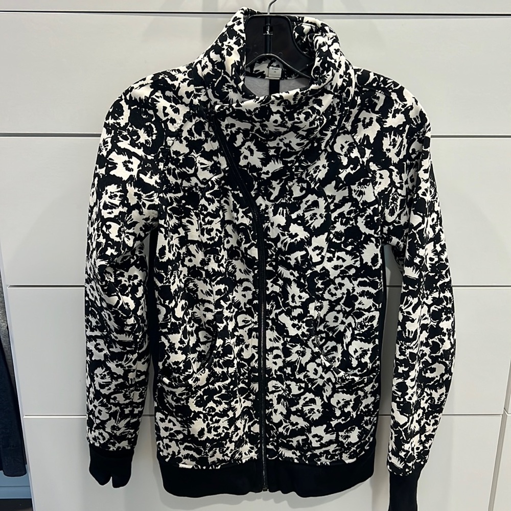 Lululemon jacket
